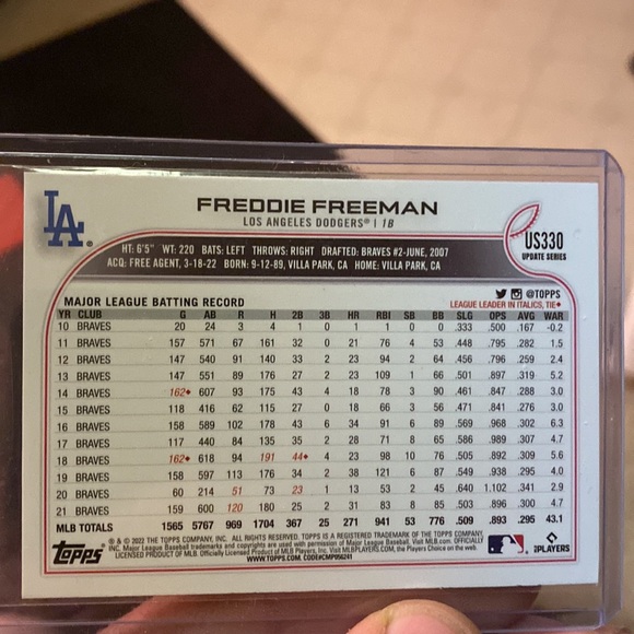 2022 Topps update Freddie Freeman remove foil number 330 - Picture 2 of 2